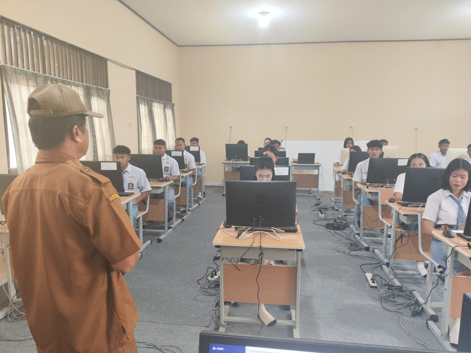 SMAN 2 Kuala Kurun melaksanakan Gladi Bersih TKA AN 2026. 